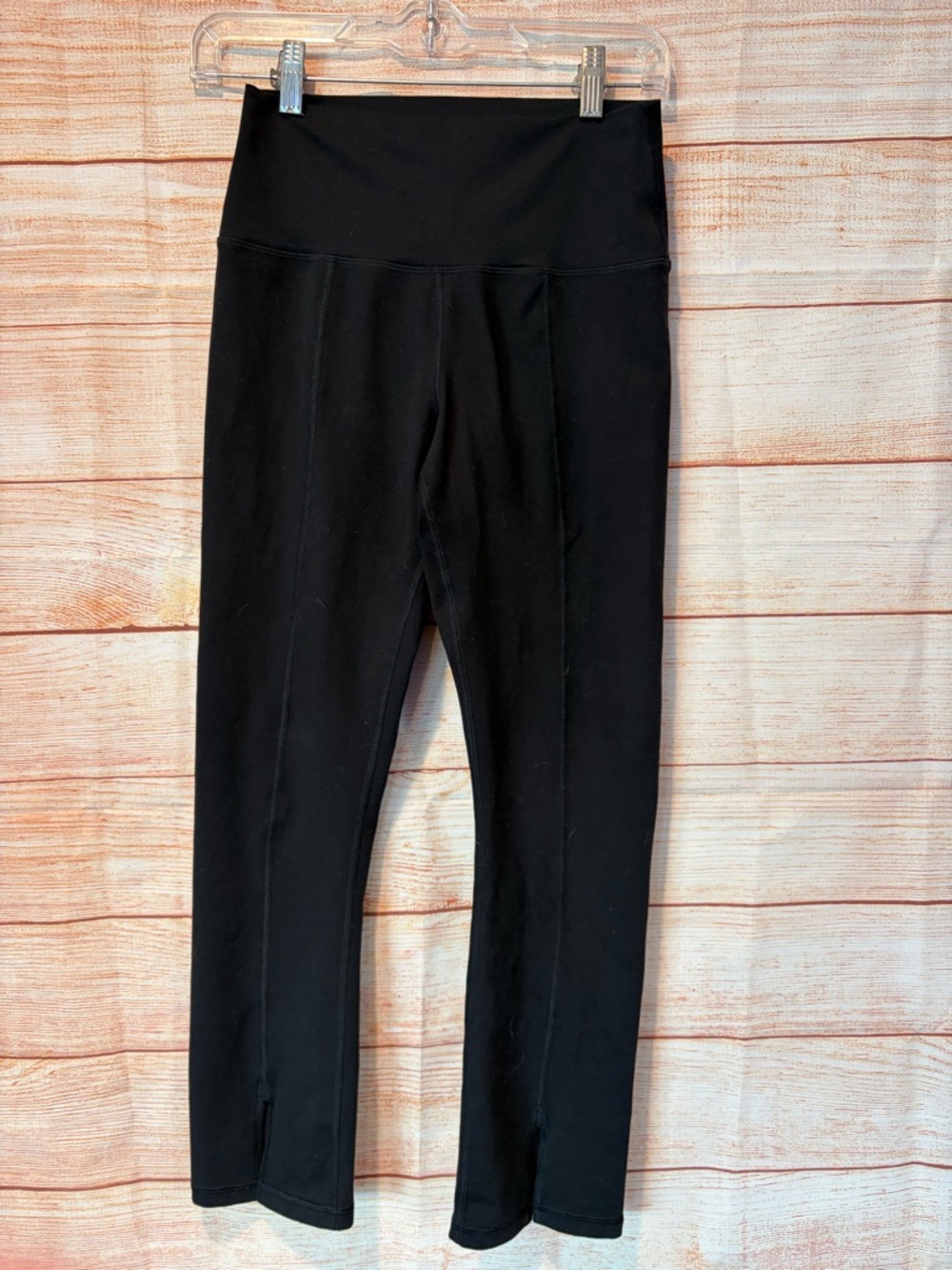 aerie Offline The Hugger High-Rise Leggings in Black